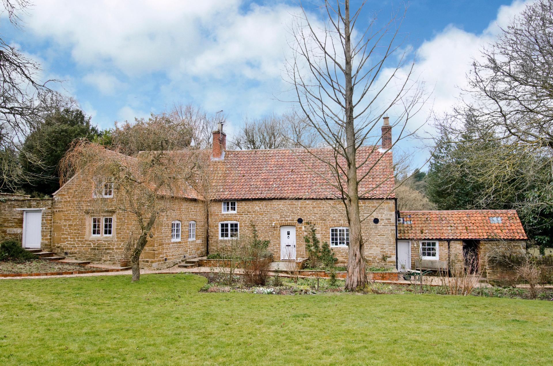 4 bedroom Detached for sale in Grantham