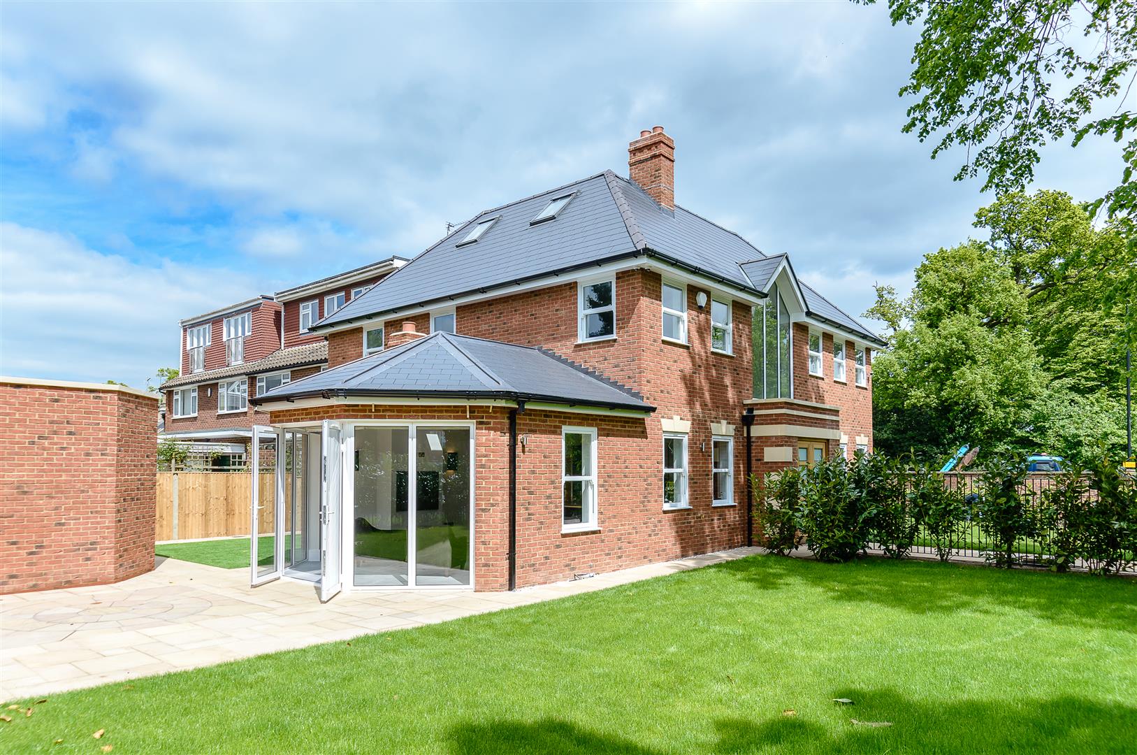 6 bedroom House for sale in Hadley Wood