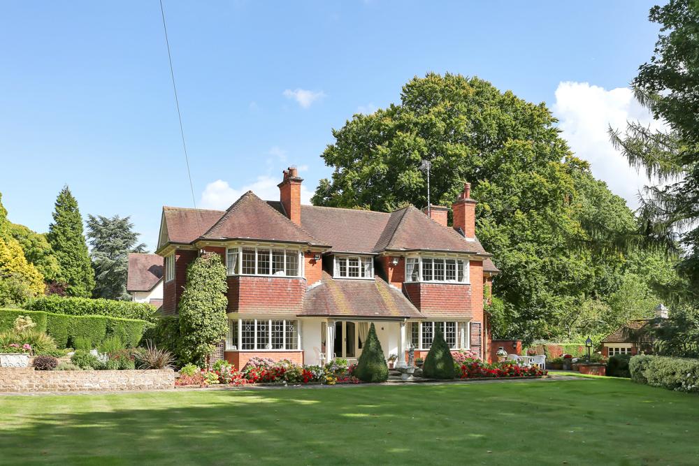 4 bedroom Village House for sale in Rothley